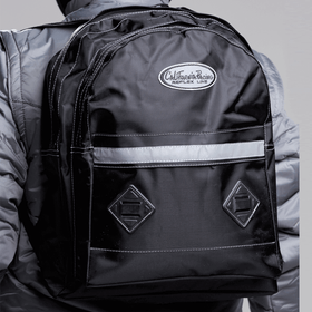 MOCHILA-CALIFORNIA-REFLETIVA-PRETO